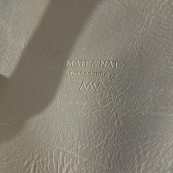 MATT & NAT live beautifully - Picture 2 of 7